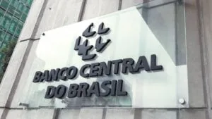 Bancos de Brasil invierten en tecnología, inteligencia artificial y ciberseguridad para fortalecer la banca digital.