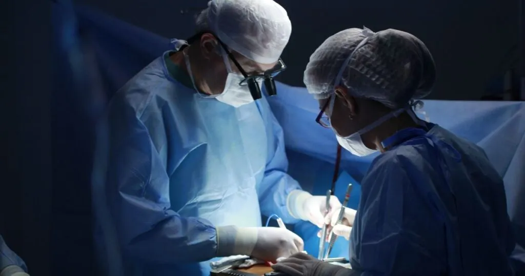 DIMAQ MTY libra barreras de abastecimiento de insumos médicos.