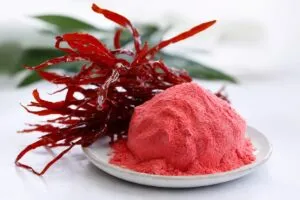 Microalgas desarrolladas en Chile para producir carragenina lambda usada en helados, cosméticos y otros productos.