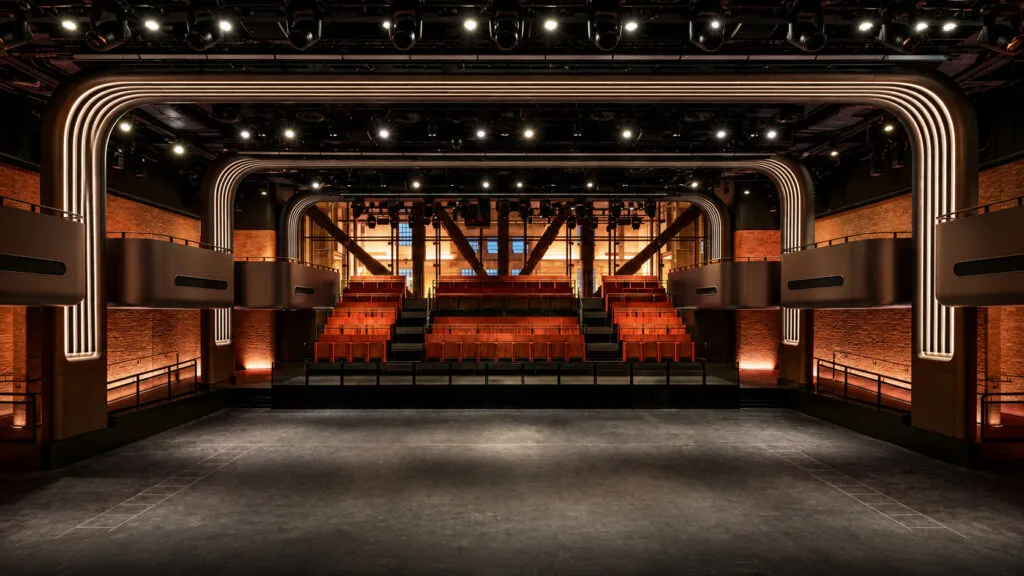 Interior del Apple Music Hall en Battersea Power Station, Londres