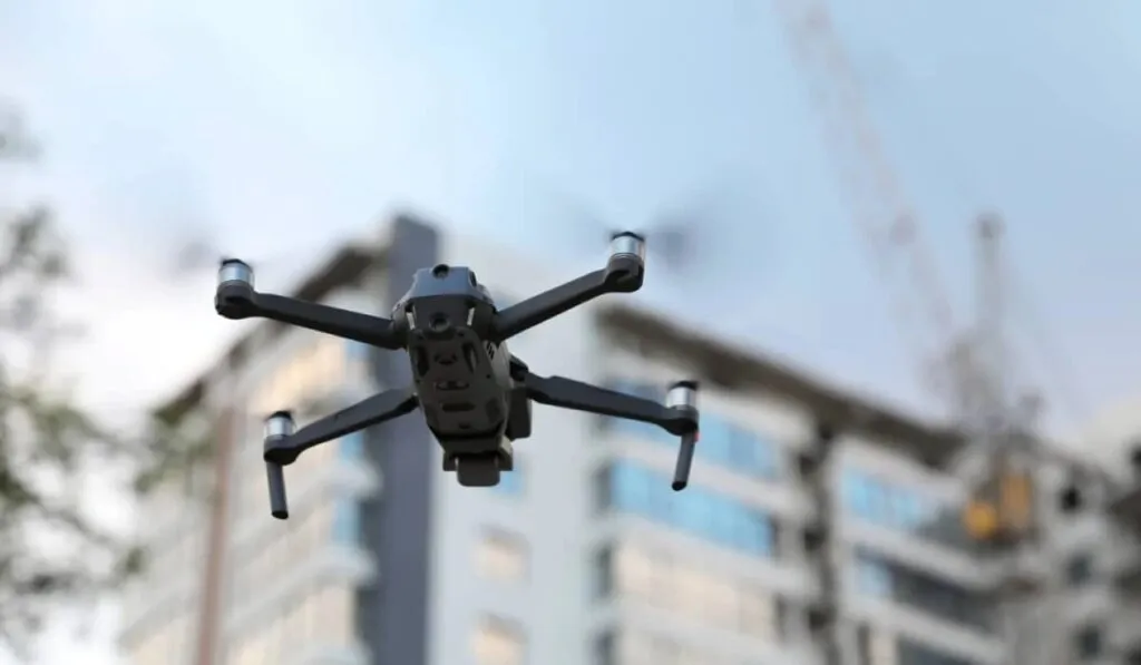 Exportaciones tecnológicas de China tendrán nuevos controles para inteligencia artificial, drones, chips y sistemas de doble uso.