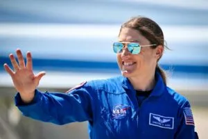 Christina Koch NASA inicia una nueva etapa profesional después de participar en la histórica misión lunar Artemis II.