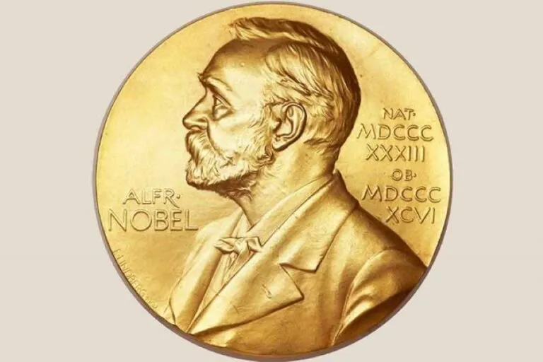 Nobel de Medicina premia la optogenética, tecnología que utiliza luz para controlar neuronas y estudiar el funcionamiento del cerebro.