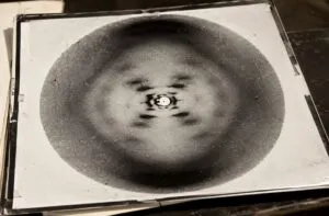 Rosalind Franklin y el ADN vuelven al centro de la ciencia tras descubrirse evidencias sobre su interpretación de la estructura helicoidal.