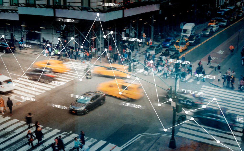 Sistemas de videovigilancia inteligente y plataformas de análisis de datos de Seguritech Privada para la gestión tecnológica de ciudades conectadas.